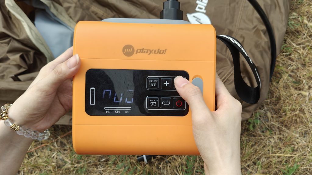 Air retention and pressure testing of an inflatable rooftop tent.